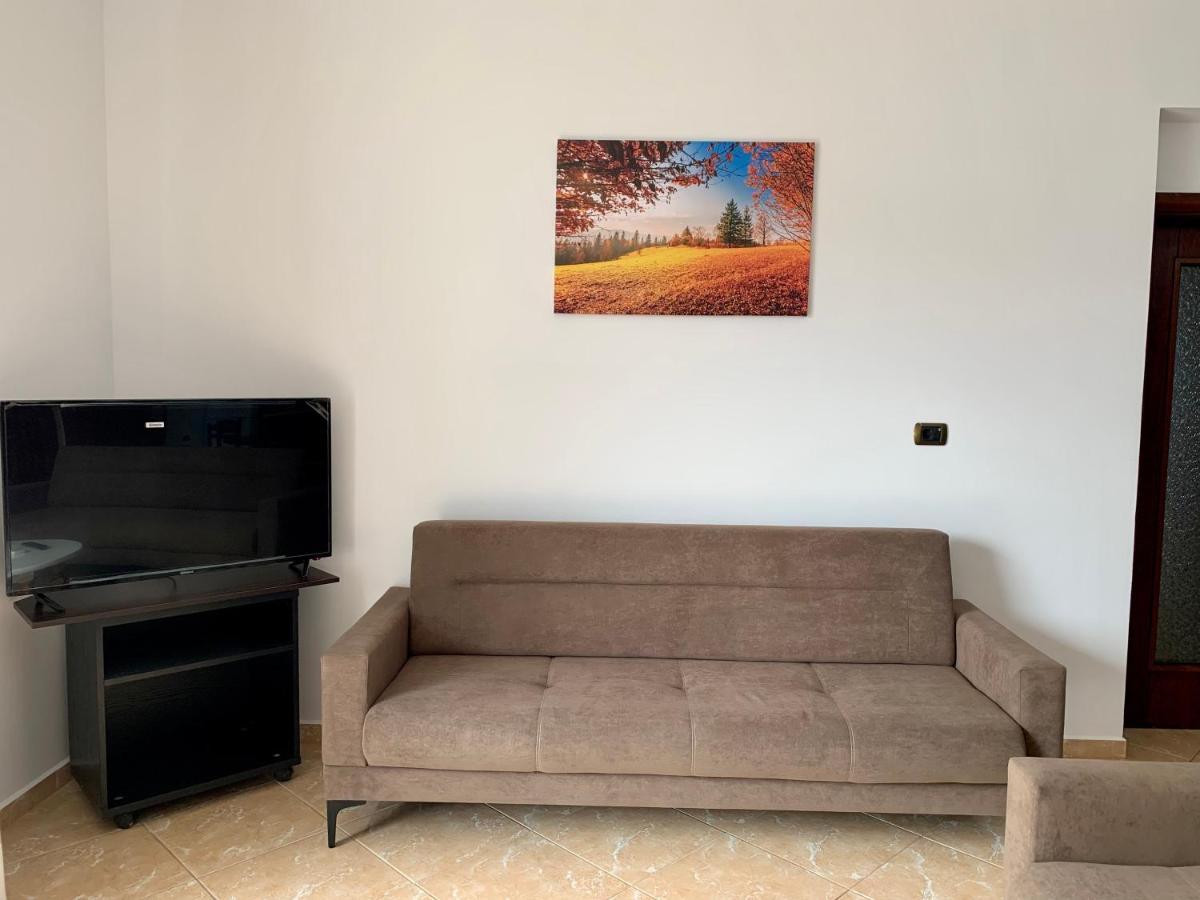 Bardhi Apts Саранде Екстериор снимка